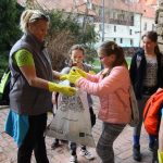 Kroužky domu dětí a mládeže uklízejí celý týden Prachatice