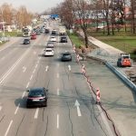 Dopravní značení kvůli zastávkám pro seniory na Dlouhé louce se bude měnit
