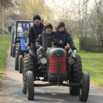 V Boudách burácely traktory. Jezdec Dakaru Martin Macík rozdával úsměvy a podpisy