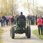 V Boudách burácely traktory. Jezdec Dakaru Martin Macík rozdával úsměvy a podpisy