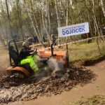 V Boudách burácely traktory. Jezdec Dakaru Martin Macík rozdával úsměvy a podpisy