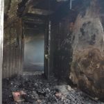 Velký požár střechy v Kostelci nad Vltavou likvidovalo osm jednotek hasičů