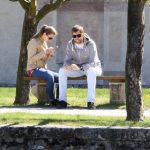 Zahradou Kratochvíle se proháněly děti a hledaly odpovědi