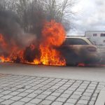 Nedělní požár zničil v Plané nad Lužnicí Mercedes