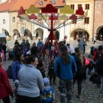 Čarodějnice a Rybníkáři rozpohybovali prachatické Velké náměstí