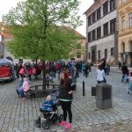 Čarodějnice a Rybníkáři rozpohybovali prachatické Velké náměstí