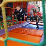 Čarodějnice a Rybníkáři rozpohybovali prachatické Velké náměstí
