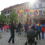 Čarodějnice a Rybníkáři rozpohybovali prachatické Velké náměstí
