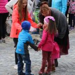 Čarodějnice a Rybníkáři rozpohybovali prachatické Velké náměstí