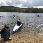 Veslaři se vydali po stopách vorařů, míří po Vltavě z Purkarce do Prahy