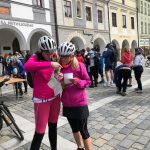 Cyklisté v Třeboni společně šlápli do pedálů, za krásou jihočeských blat se jich vydaly dvě stovky