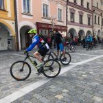 Cyklisté v Třeboni společně šlápli do pedálů, za krásou jihočeských blat se jich vydaly dvě stovky