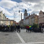 Cyklisté v Třeboni společně šlápli do pedálů, za krásou jihočeských blat se jich vydaly dvě stovky