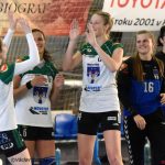 Jan Řehtačka Zborník zahrnul házenkářky květinami