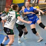 Jan Řehtačka Zborník zahrnul házenkářky květinami
