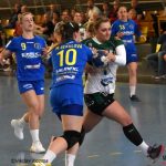 Jan Řehtačka Zborník zahrnul házenkářky květinami