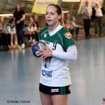 Jan Řehtačka Zborník zahrnul házenkářky květinami