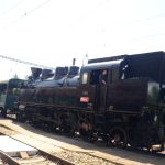 Poprask na ražickém nádraží. Oslavy obce a dráhy zahájil příjezd parní lokomotivy