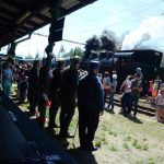 Poprask na ražickém nádraží. Oslavy obce a dráhy zahájil příjezd parní lokomotivy