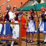 Počasí přálo, folkloru v Kovářově patřila náves