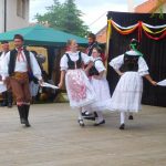 Počasí přálo, folkloru v Kovářově patřila náves
