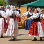 Počasí přálo, folkloru v Kovářově patřila náves