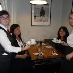 V restauraci Pavla Drdela se učí vařit a obsluhovat děti z dětských domovů