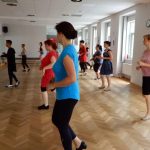 Lekce v rytmu salsy pulzovaly tanečním studiem Grand
