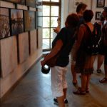 Fotografie, malby a řezbářské práce vystavují v jistebnické galerii