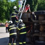 Záchranáři zasahovali u simulované nehody autobusu