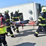 Záchranáři zasahovali u simulované nehody autobusu