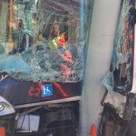 Ranní střet s trolejbusem v Budějovicích zavinil podle policie řidič auta. Doplněny fotografie od hasičů