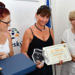 Hejtmanka ocenila titulem Jihočeská Kuchtička kolektiv jídelny z Dřítně