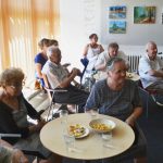 Galerii U Hrocha rozzářily výtvarné práce klientů bechyňského Domova pro seniory