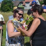 Sečení postaru. Soutěž v kosení trávy měla o bělčické pouti premiéru