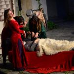 Divadelní léto na hradě Zvíkov začalo. Ochotníky z Kolína vyprovodil bouřlivý aplaus