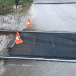 Foto z pondělní tragické nehody! Vlak po střetu tlačil auto ještě 200 metrů