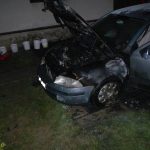 Motor octavie začal hořet v noci, příčina vzniku požáru je v šetření