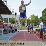 Juškovi chybělo v Táboře do Kataru 11 cm
