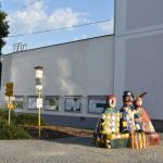 Do Milevska připutovala umělecká lavička, která rozděluje město