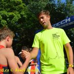 Nevyhráli, přesto se radovali. Mladí triatlonisté ve fotogalerii