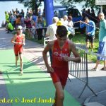 Nevyhráli, přesto se radovali. Mladí triatlonisté ve fotogalerii