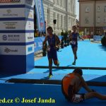 Nevyhráli, přesto se radovali. Mladí triatlonisté ve fotogalerii