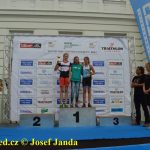 Nevyhráli, přesto se radovali. Mladí triatlonisté ve fotogalerii