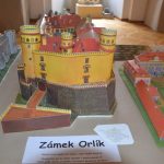 Lnářský zámek skrývá dalších sto hradů a zámků