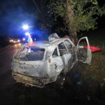 Mezi Municemi a Zliví začalo auto po nárazu hořet
