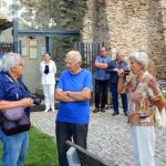 Potvory od Černovického potoka zdobí kamenné zdi strážního hradu
