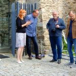 Potvory od Černovického potoka zdobí kamenné zdi strážního hradu
