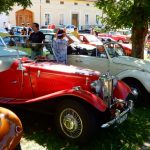 Účastníci srazu veteránů v neděli vyrazili z Chýnova na vyjížďku do Kamenice nad Lipou