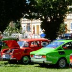 Účastníci srazu veteránů v neděli vyrazili z Chýnova na vyjížďku do Kamenice nad Lipou